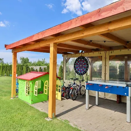 In Paprotno Mit Grill Und Garten *