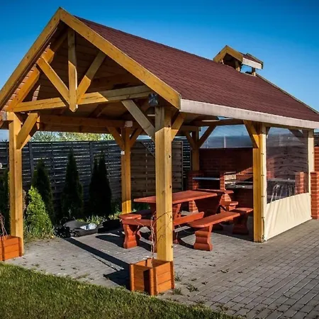 In Paprotno Mit Grill Und Garten Apartment Gaski (Koszalin)